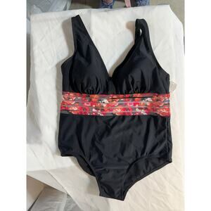 Womens One Piece Swimsuit NEW 1xl 16W 18W Black with cinched waist pretty NWT